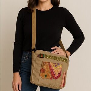 Vintage Addiction embroidered bag